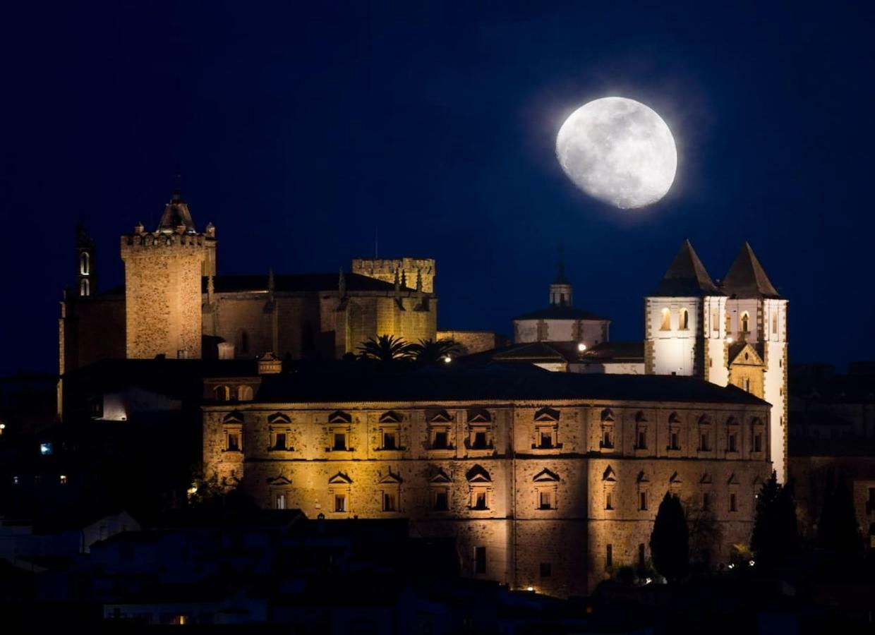 Apartamento Ciudad Monumental Caces Eksteriør billede